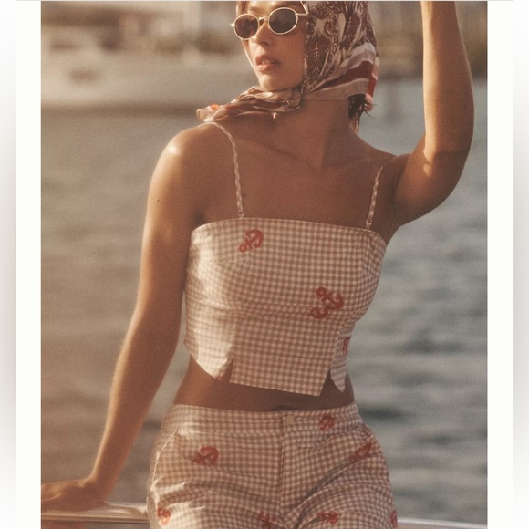 💛❤️ Anthropologie Beige Gingham Cropped Cami With Red Anchor Print - Picture 4 of 8